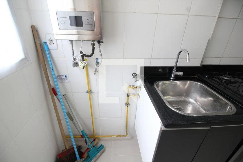 Apartamento de 2 quartos em condomínio com piscina — photo 17
