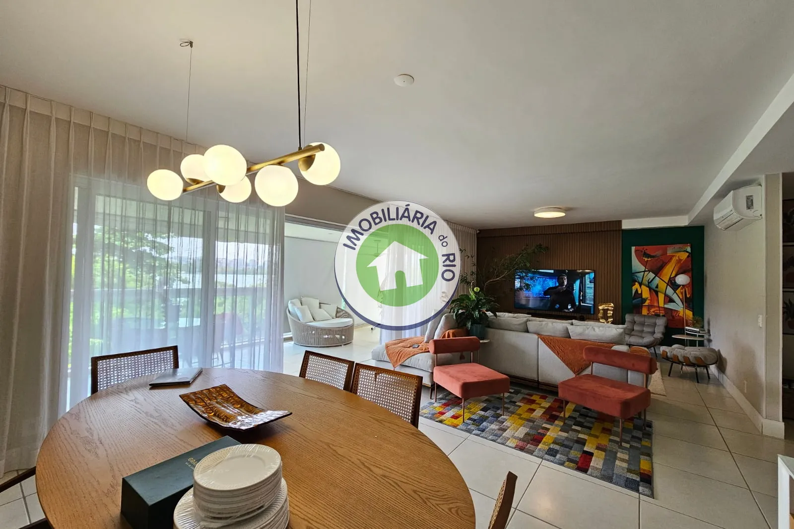 Furnished apartment with 4 bedrooms and 5 bathrooms — photo 3
