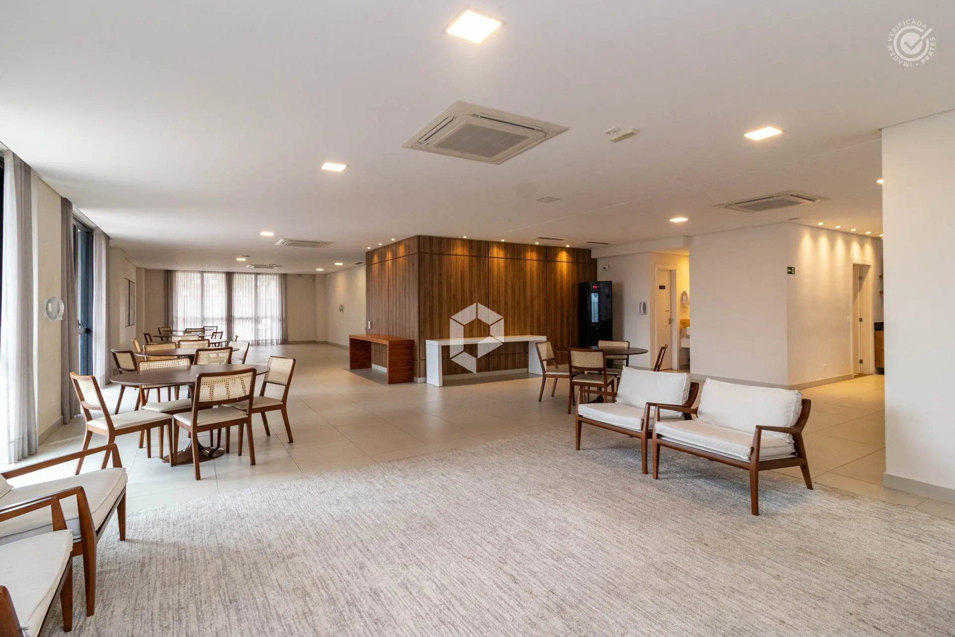 Furnished apartment with 3 bedrooms and 4 bathrooms — photo 31