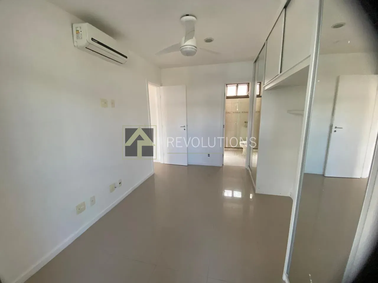 Apartment with 3 bedrooms and 3 bathrooms, enclosed kitchen — photo 13