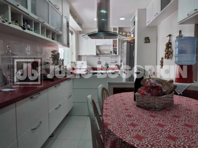Apartamento amueblado de 4 dormitorios y 229 m² — photo 3