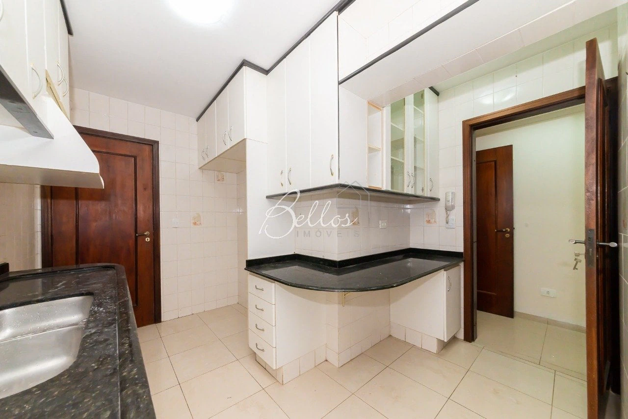 3-bedroom apartment with a bathtub — photo 21