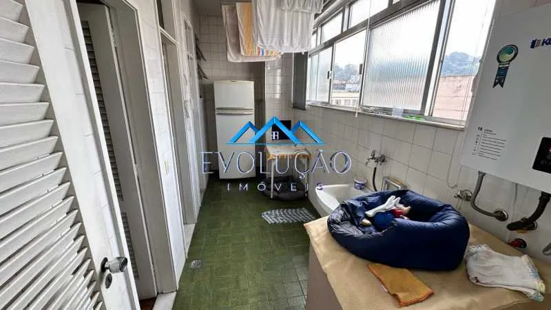Furnished 4-bedroom apartment with 400 m² — photo 25