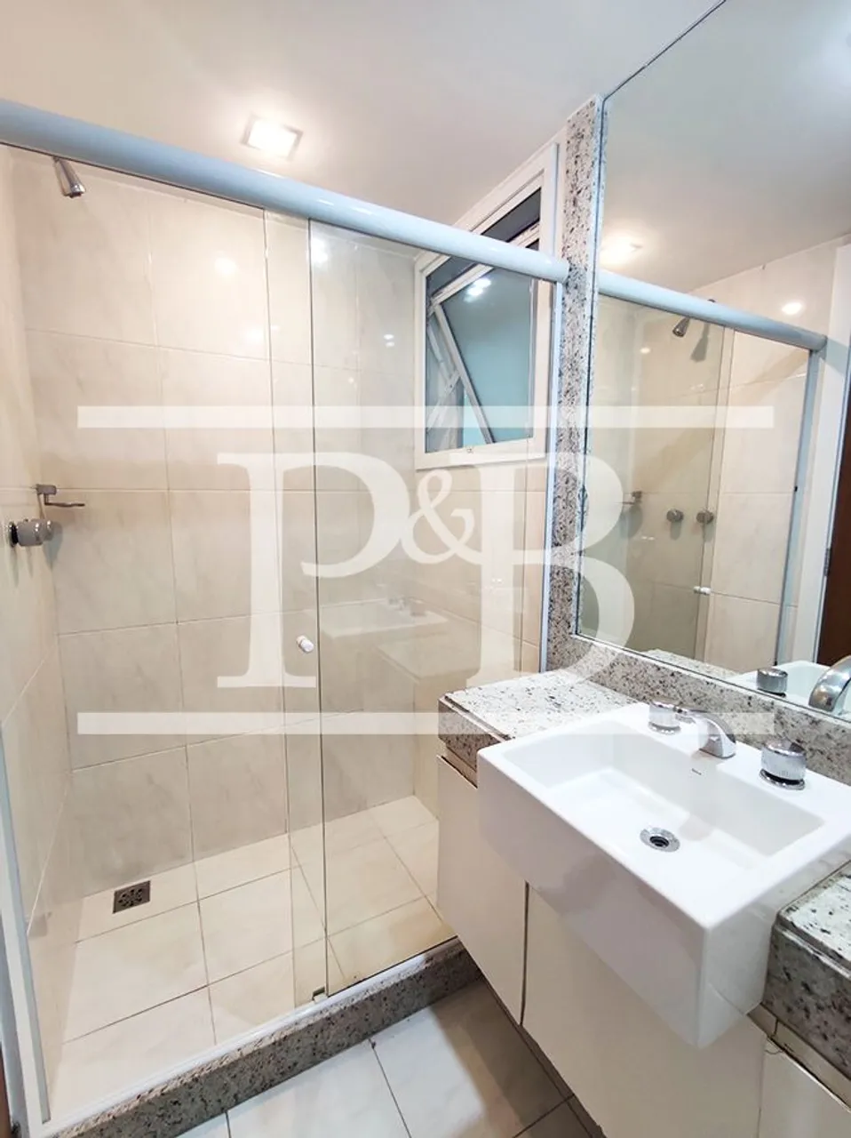 Rental apartment with 4 bedrooms and 4 bathrooms — photo 4