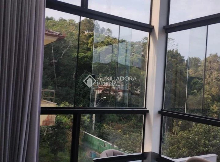 Casa mobiliada com cozinha aberta e fogão a gás — photo 8
