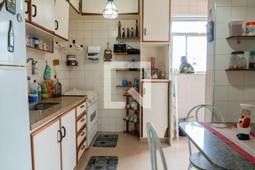 3-bedroom apartment with a washing machine — photo 2