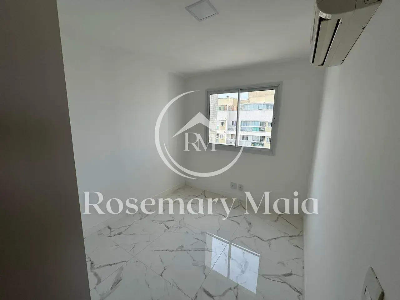 Duplex penthouse with 4 bedrooms and city view — photo 19