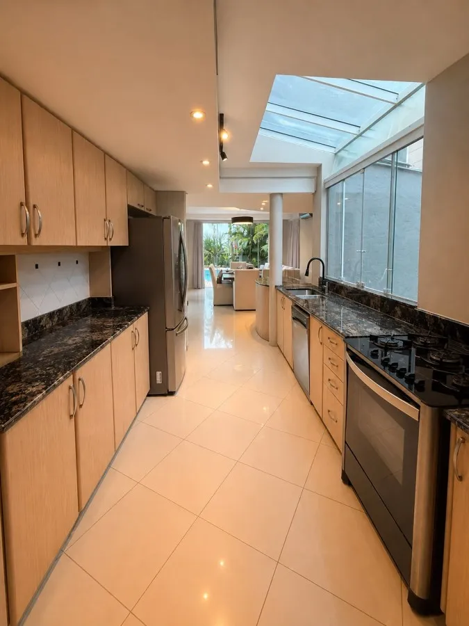 Посудомоечная машина и 5 спален: дом 700 м² — photo 29