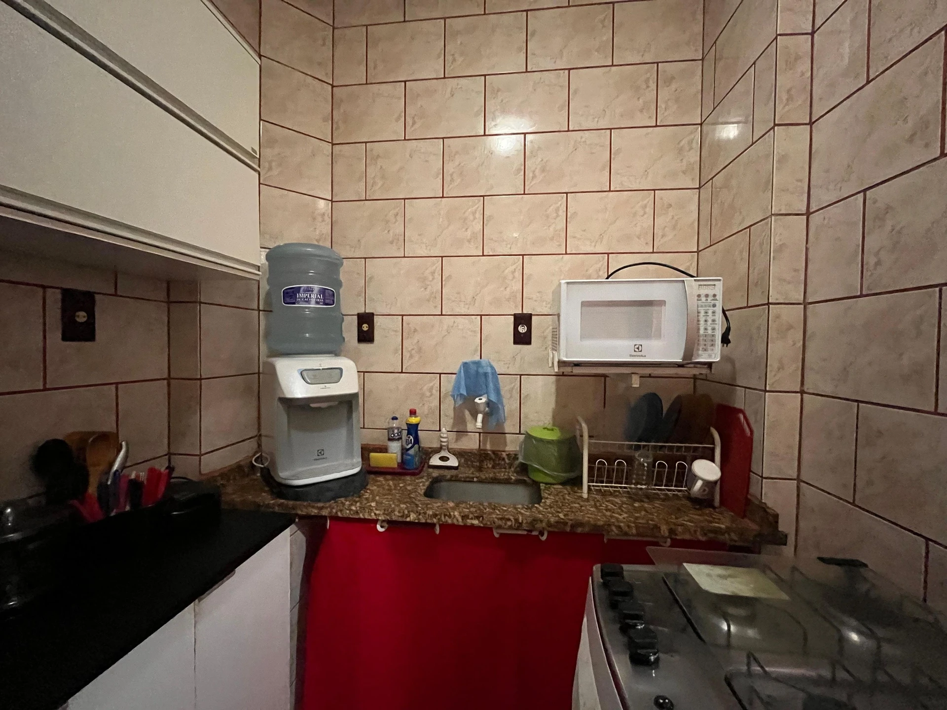 Furnished 2-bedroom apartment with a separate kitchen — photo 17