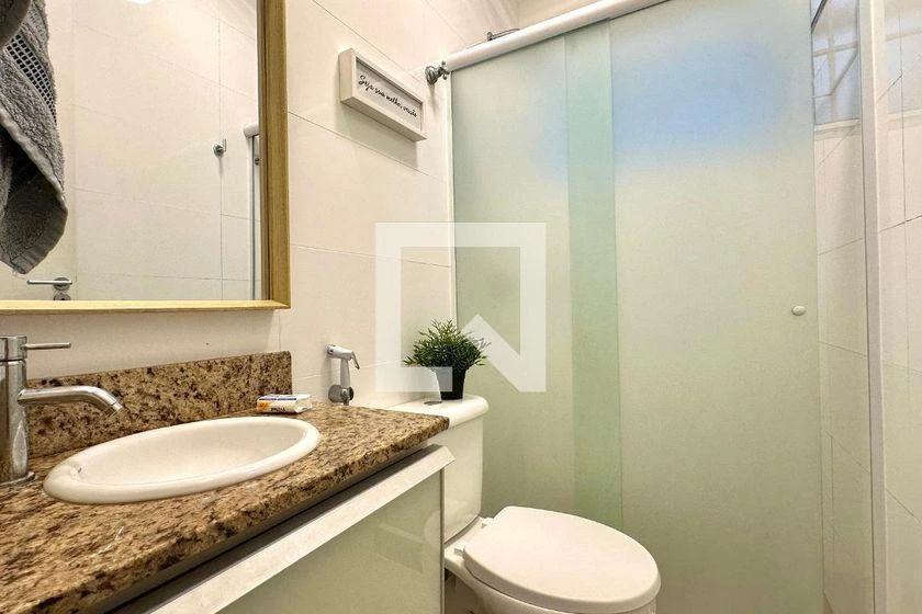 Furnished 2-bedroom apartment with 2 bathrooms — photo 24