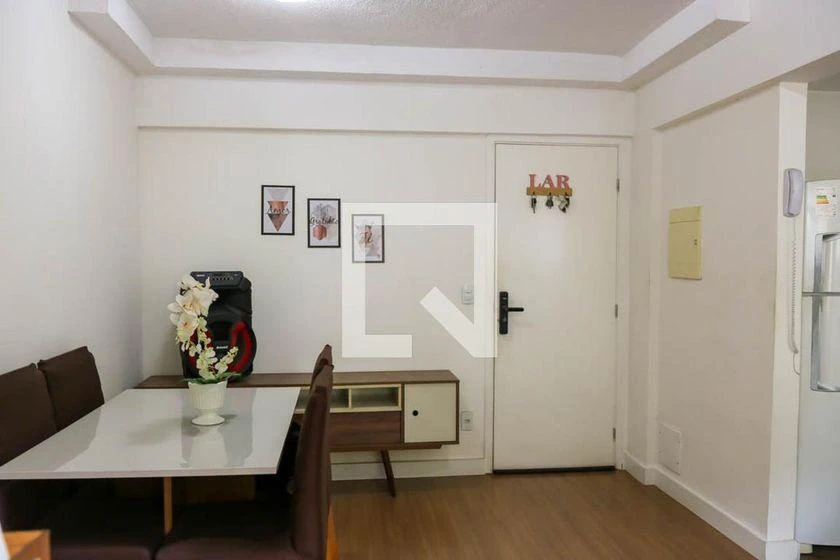 Apartamento mobiliado de 2 quartos em condomínio com piscina — photo 5