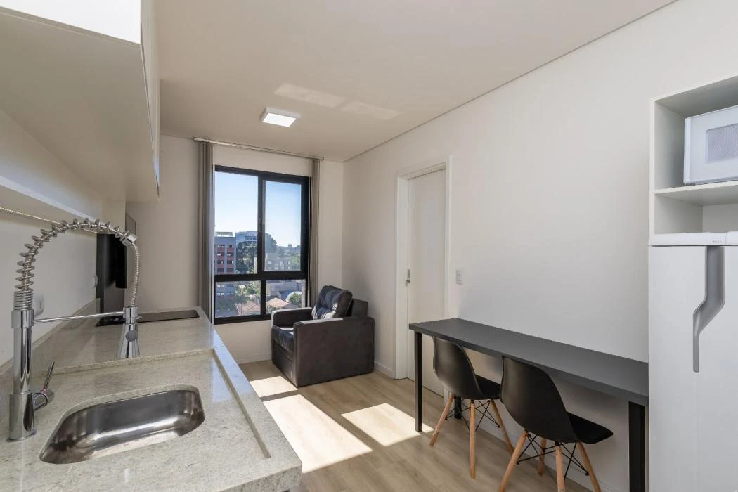Apartamento mobiliado, 27 m², com janelas do piso ao teto — photo 22