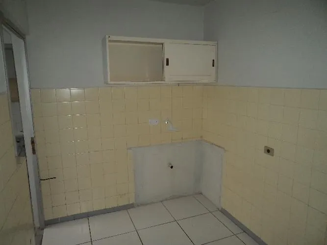 3-bedroom apartment with a closed kitchen — photo 3