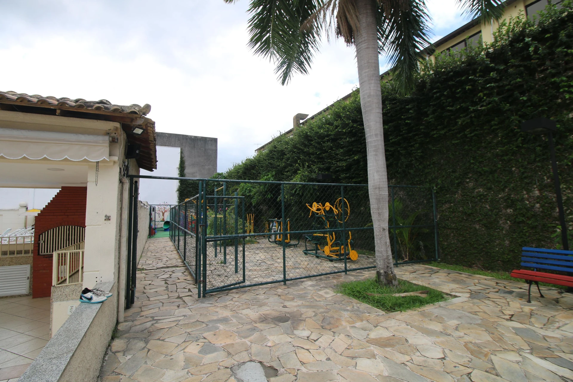 Apartamento de 3 quartos em condomínio com academia — photo 2