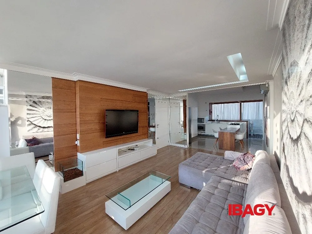 Furnished 145 m² apartment with 3 bedrooms and 2 parking — photo 9