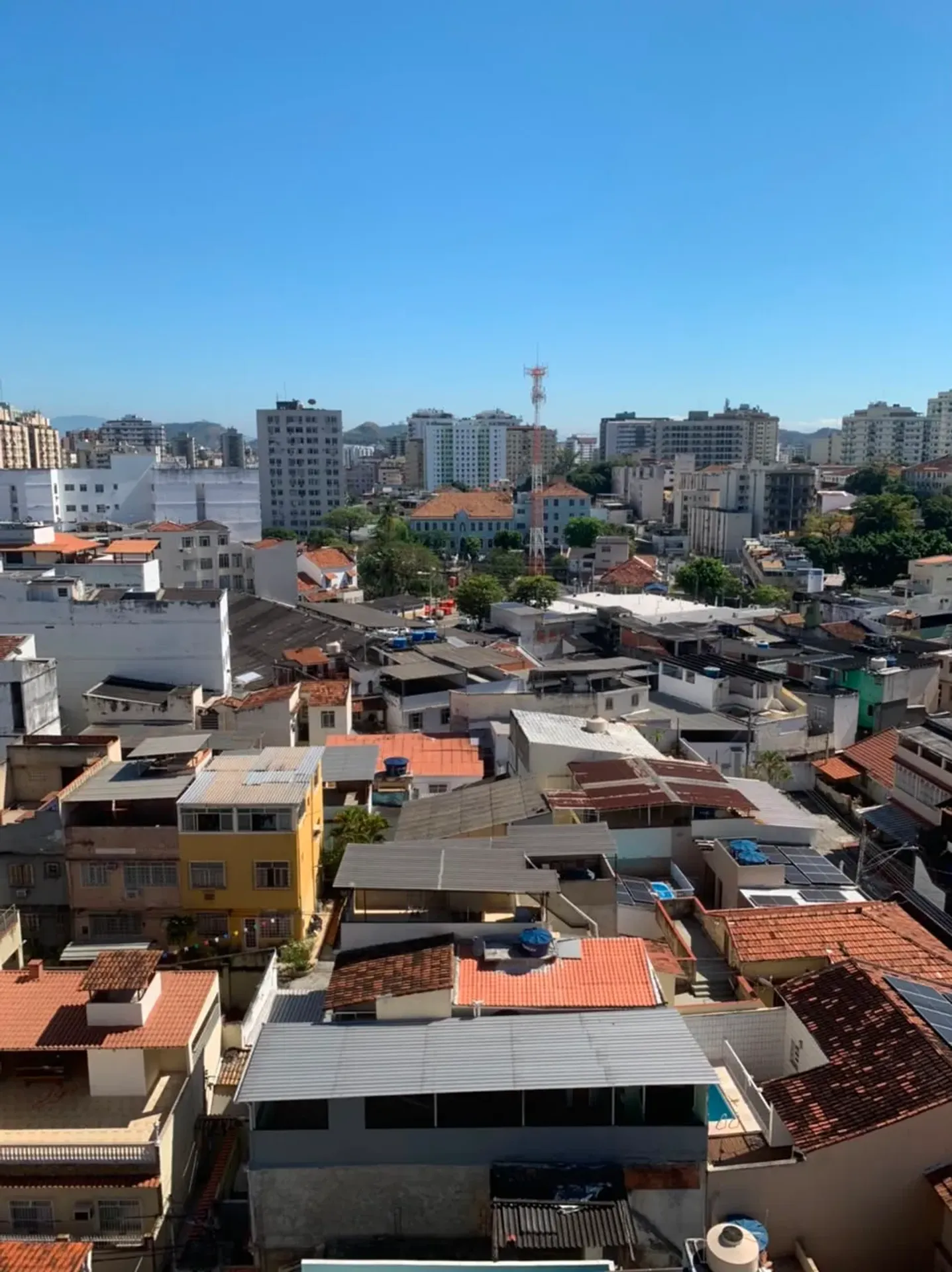 Unfurnished 2-bedroom apartment with 2 bathrooms — photo 40
