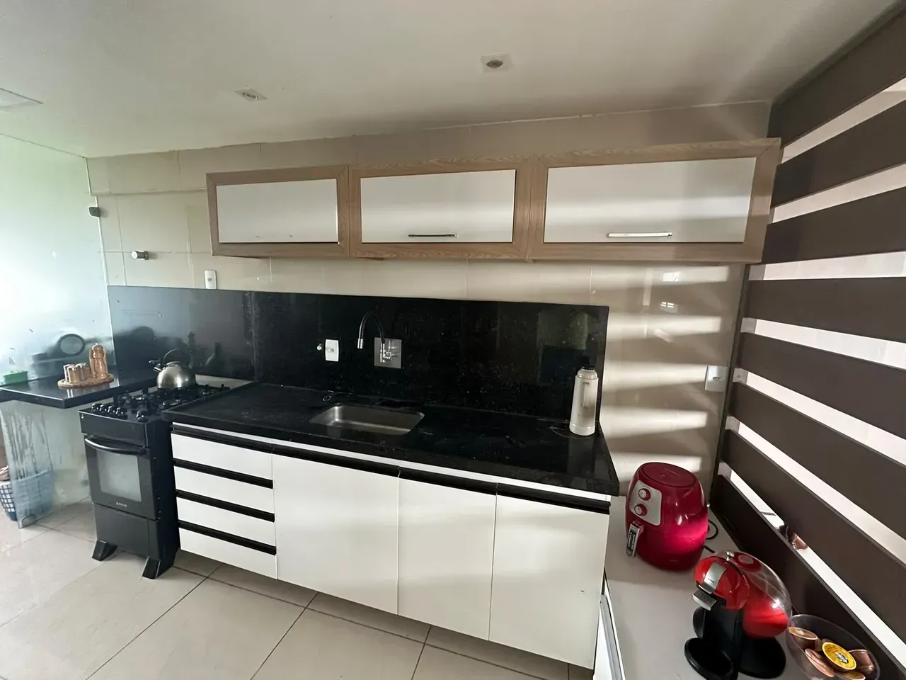 Furnished apartment, 200 m², with a glass-enclosed balcony — photo 5