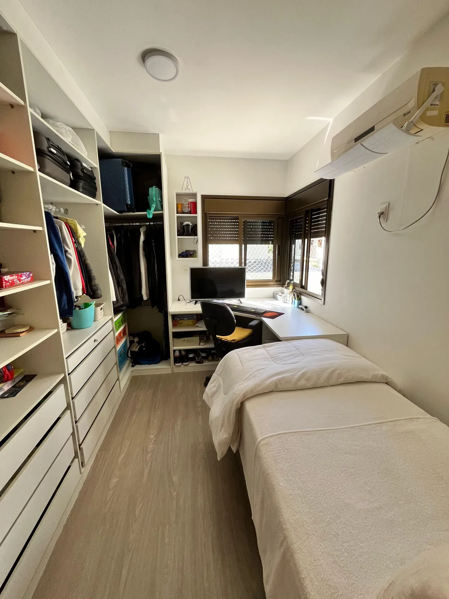 Furnished 3-bedroom apartment with 3 bathrooms — photo 3