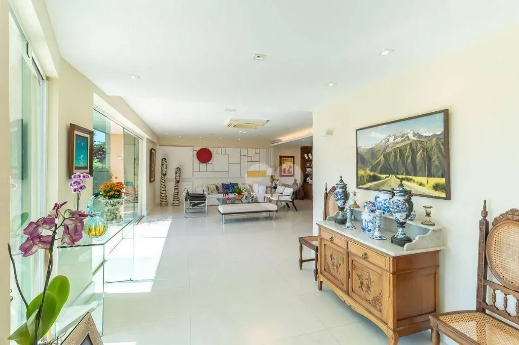 Furnished 574 m² apartment with 4 en-suite bedrooms — photo 7