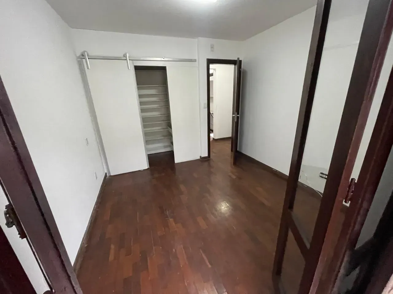 Casa triplex com 4 quartos, 2 banheiros e vaga — photo 21