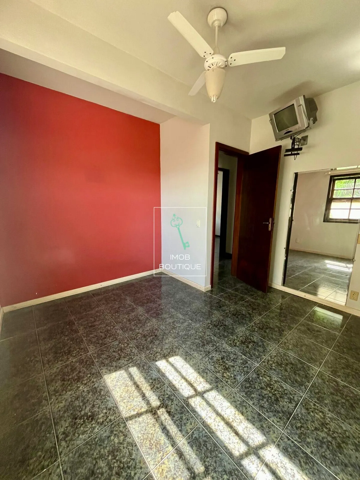 Casa de 5 dormitorios y 321 m² con oficina en casa — photo 46