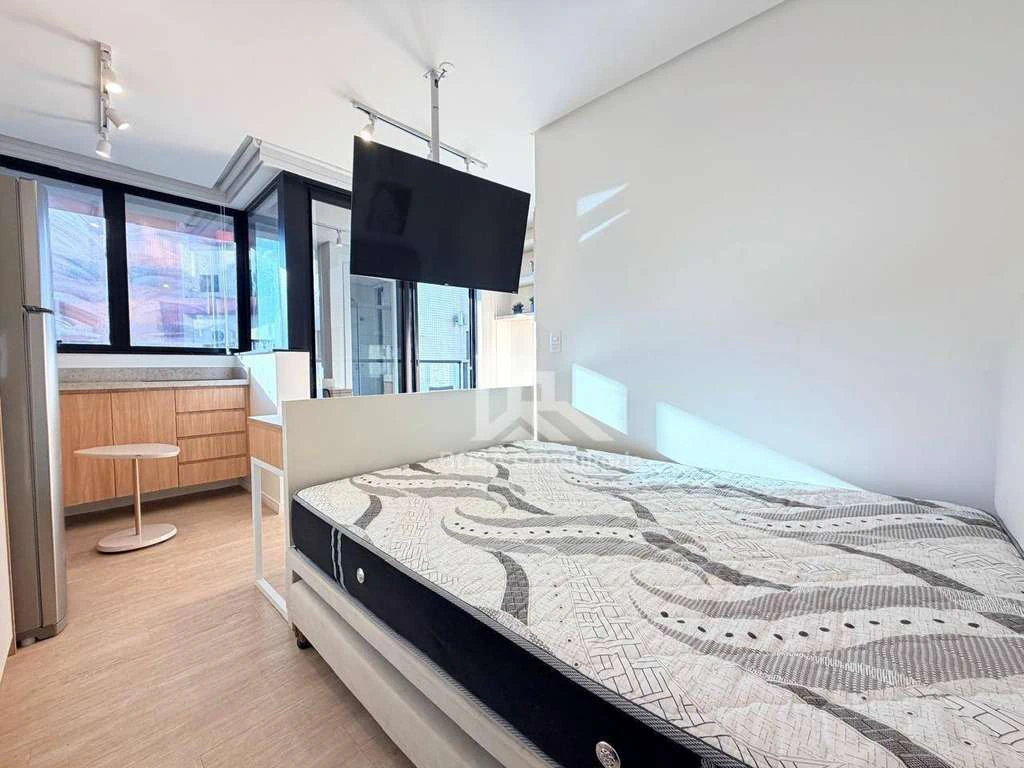 Незасемеблированное студио: 1 спальня, 1 санузел, 38 м²