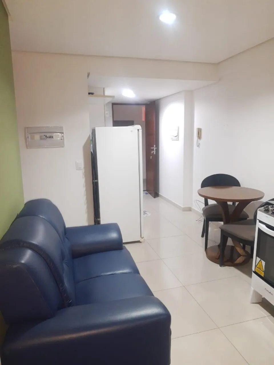 Apartamento de 1 quarto com varanda e cozinha americana