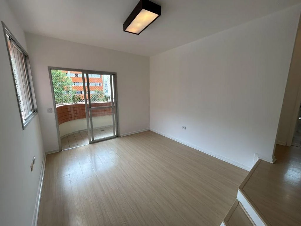 3-bedroom apartment with a home office in Curitiba — photo 26