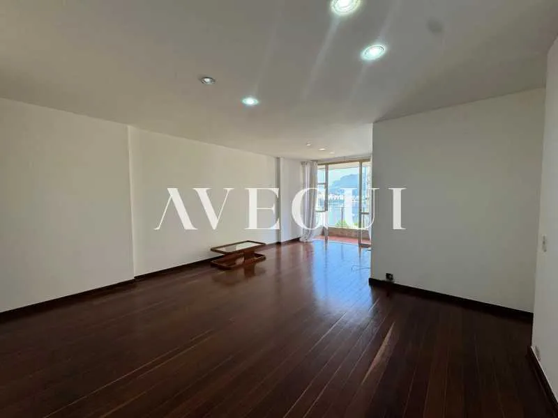 Apartment, 100 m², with a water view