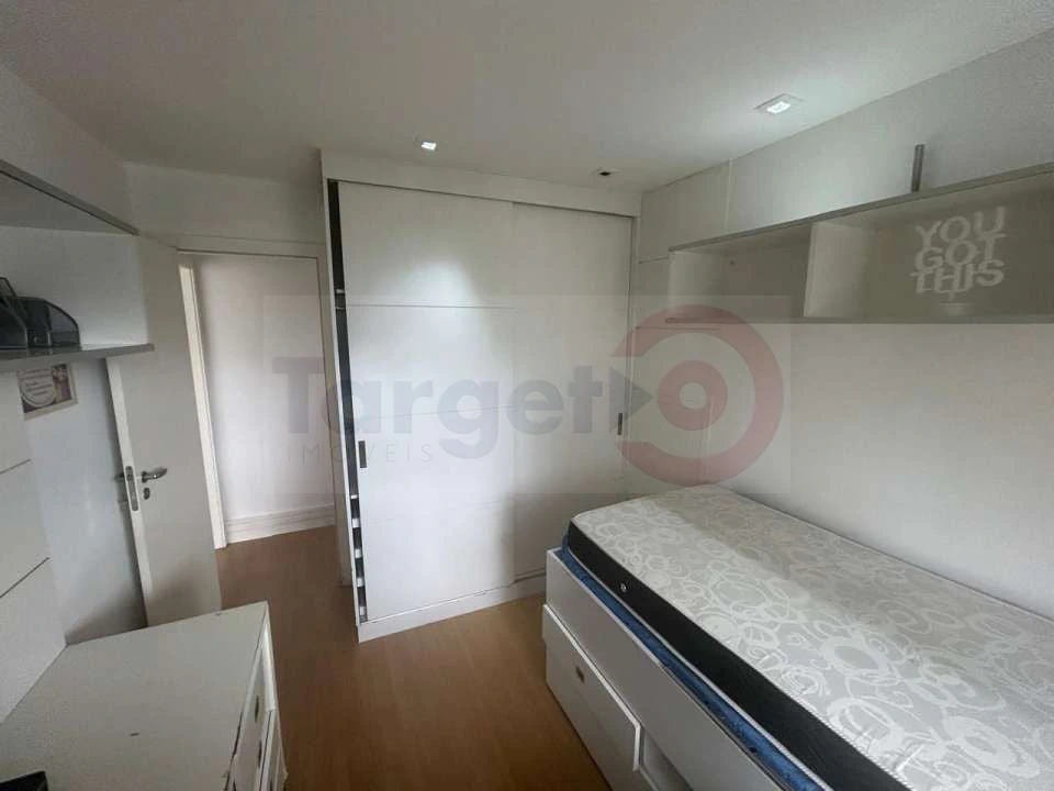 Home office in a 3-bedroom apartment, 124 m² — photo 8