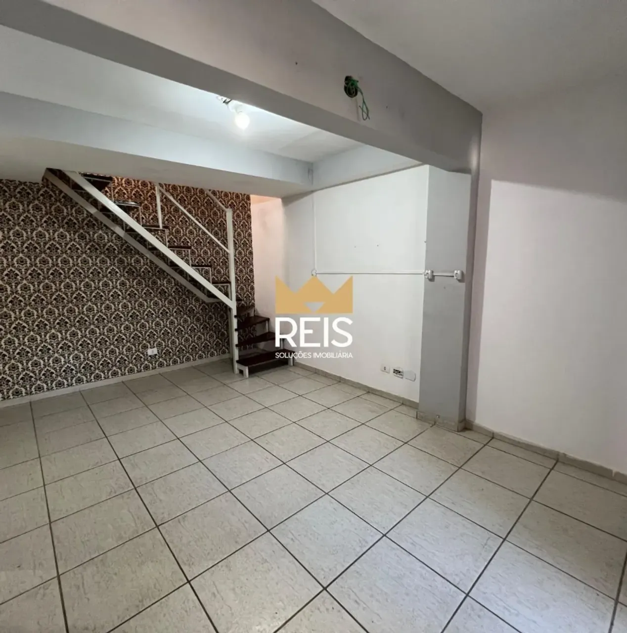 Casa sem mobília com 2 quartos e box de vidro — photo 3
