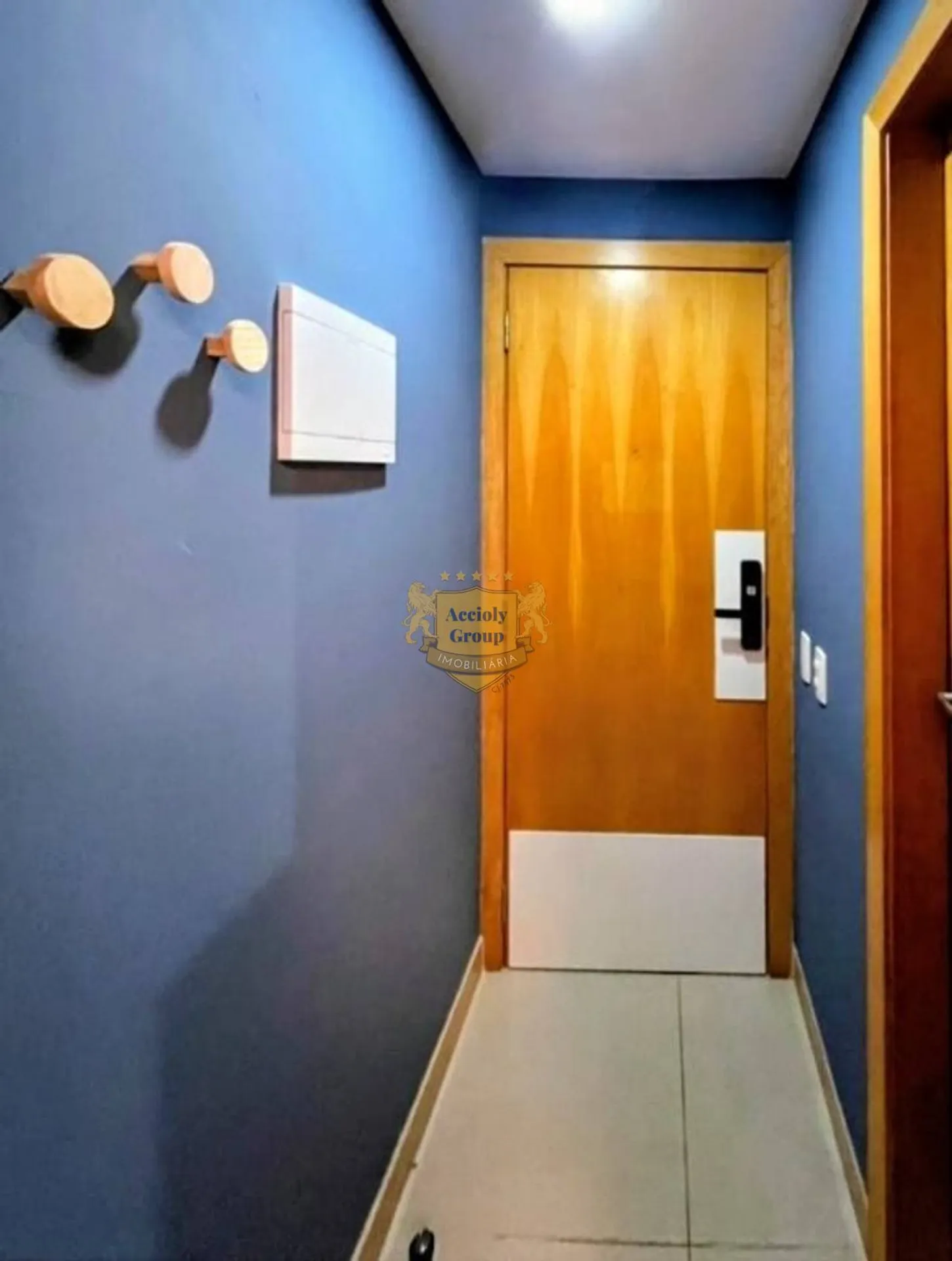 Furnished apartment, 20 m², with a glass-enclosed balcony — photo 27