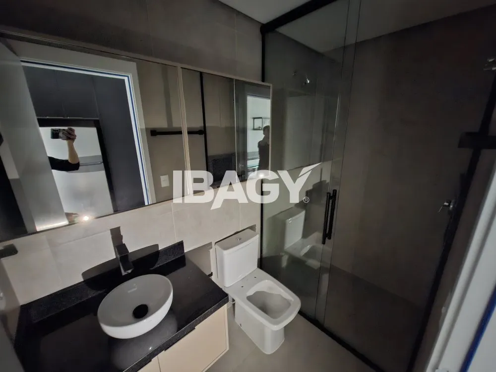Furnished studio with a glass-enclosed balcony — photo 82