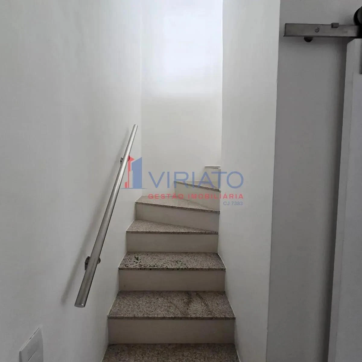 Apartment with 5 bedrooms and 2 bathrooms plus a balcony — photo 41