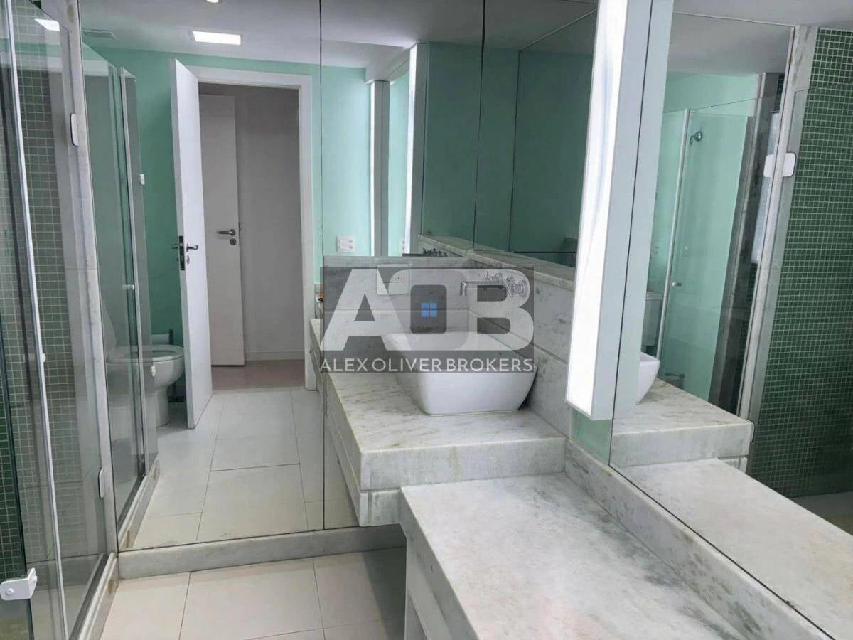 Квартира з 5 спальнями та балконом із грилем — photo 6