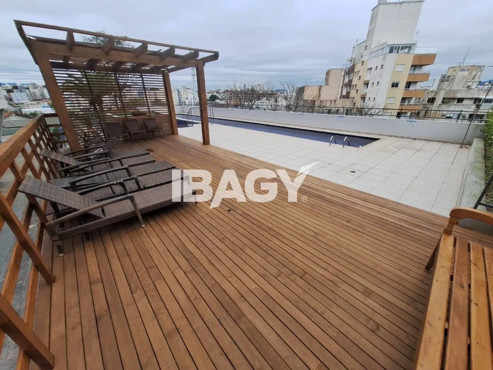Furnished 95 m² apartment with 2 bedrooms and a desk — photo 32