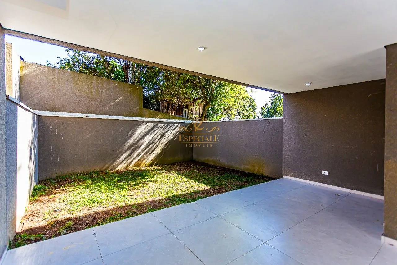House in a condo with 3 bedrooms and 4 bathrooms — photo 33