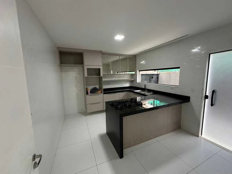 Casa com 4 suítes e 292 m², com 3 vagas e churrasqueira — photo 20