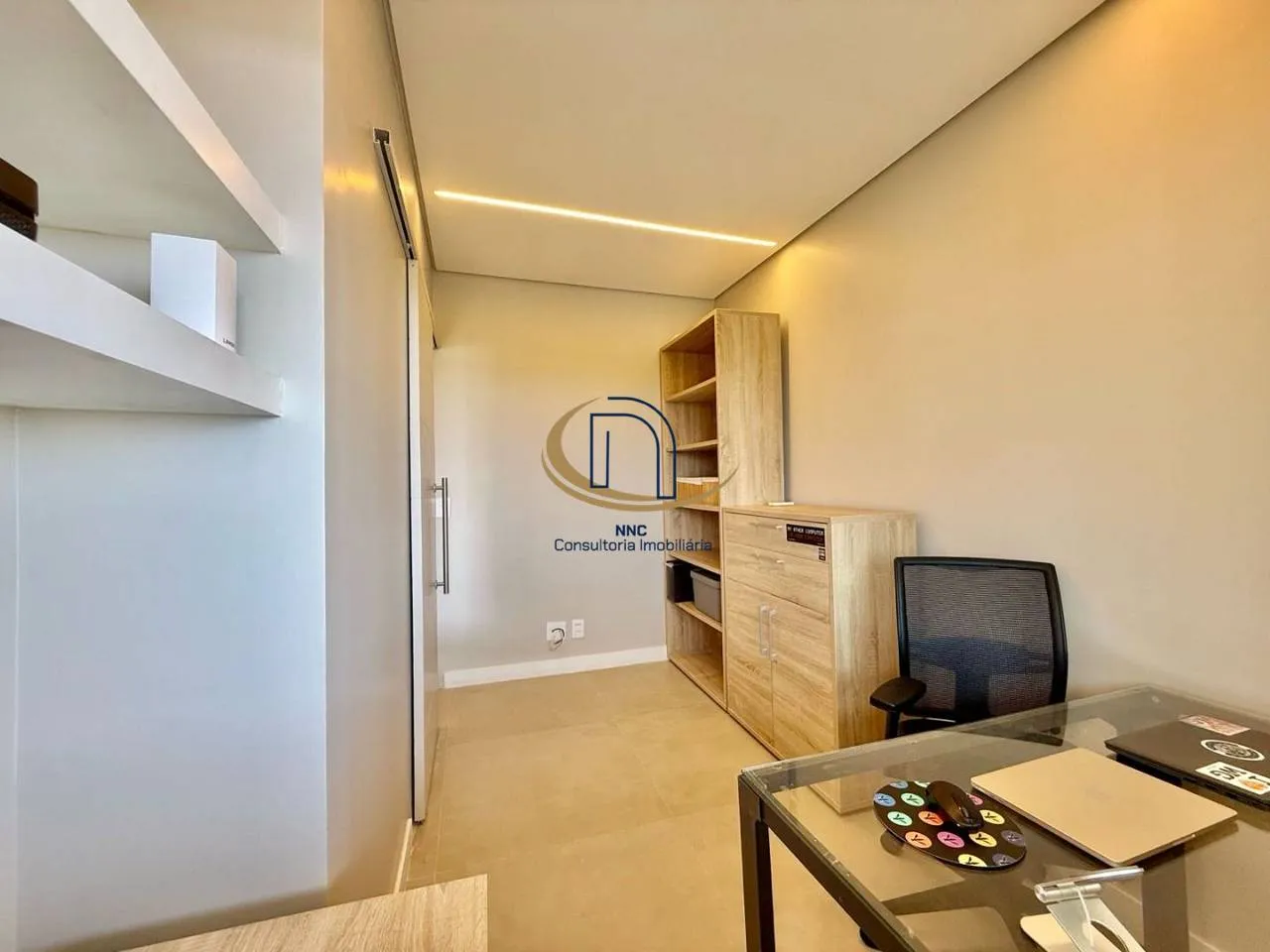 Furnished apartment with 3 bedrooms and 3 bathrooms — photo 21