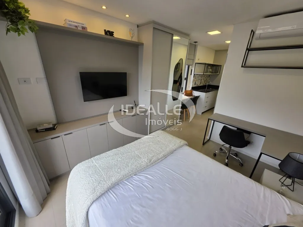 One-bedroom apartment with a dryer — photo 6
