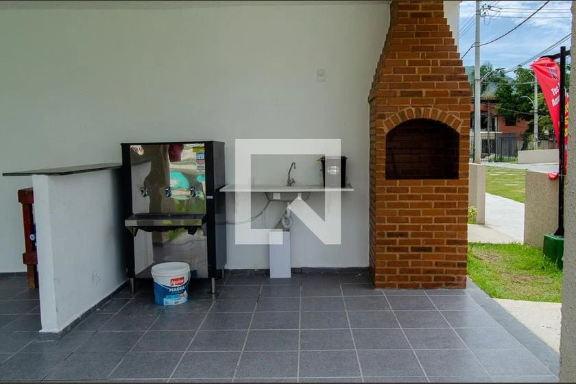 Furnished 2-bedroom apartment with an open kitchen — photo 29