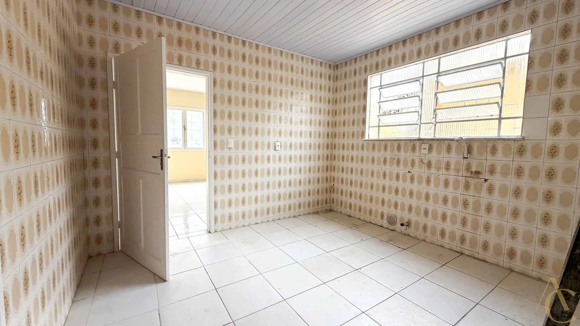 Casa residencial com 4 quartos e 1 banheiro, 263 m² — photo 12
