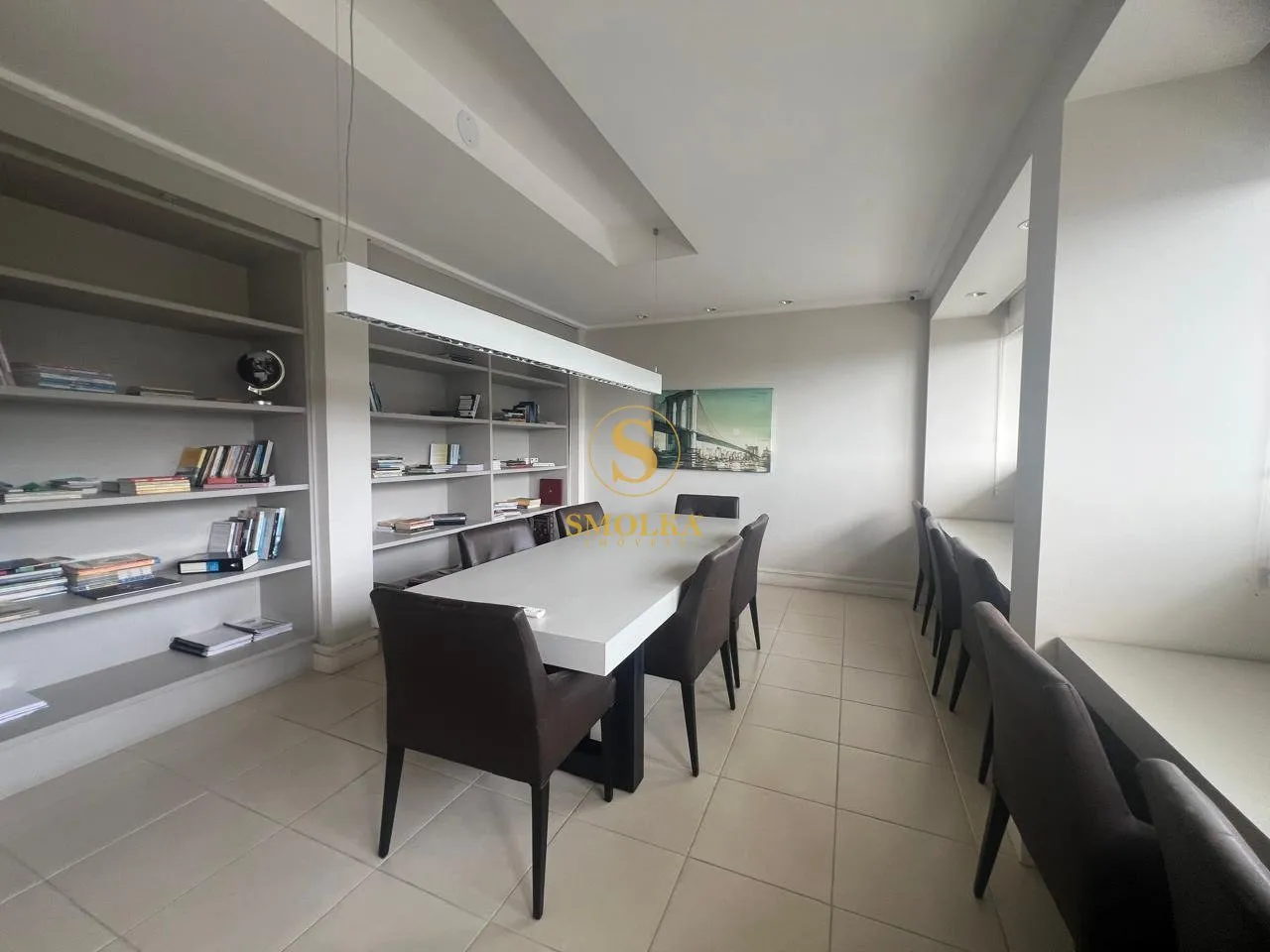 98 m² apartment with an open-plan kitchen and parking — photo 4