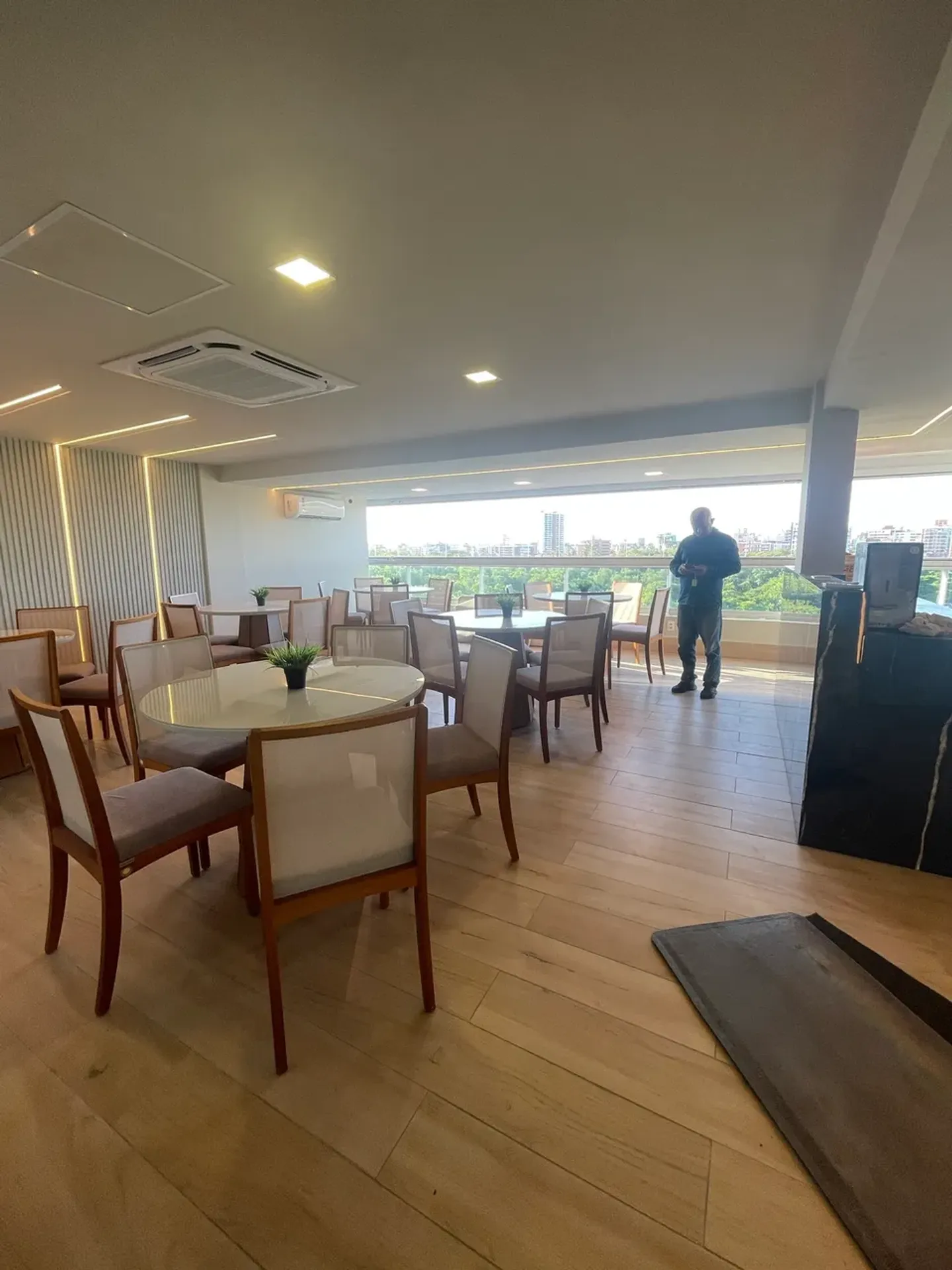 One-bedroom apartment with a water view in João Pessoa — photo 45