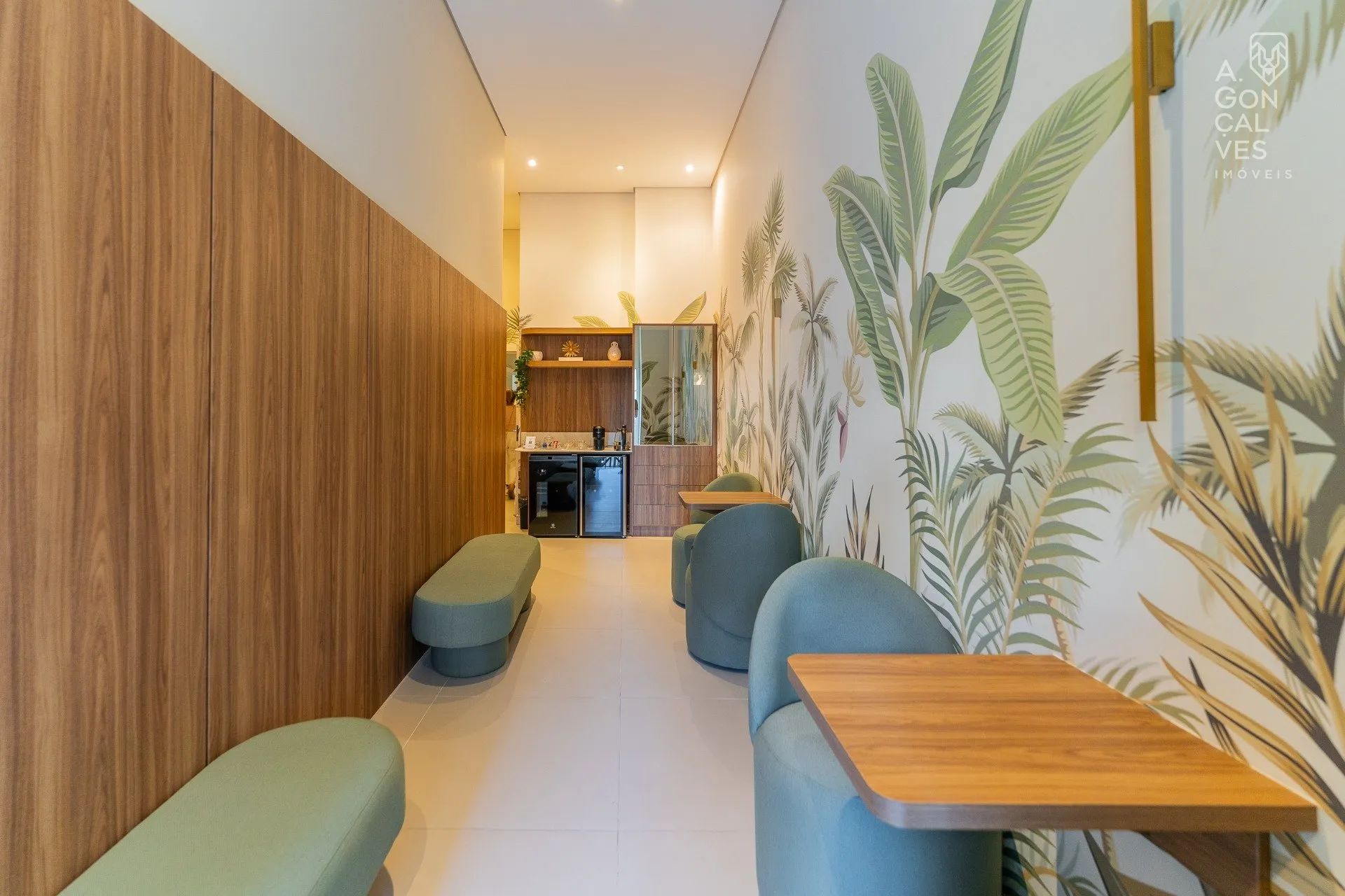 4-bedroom apartment with balcony and 3 parking spaces — photo 40