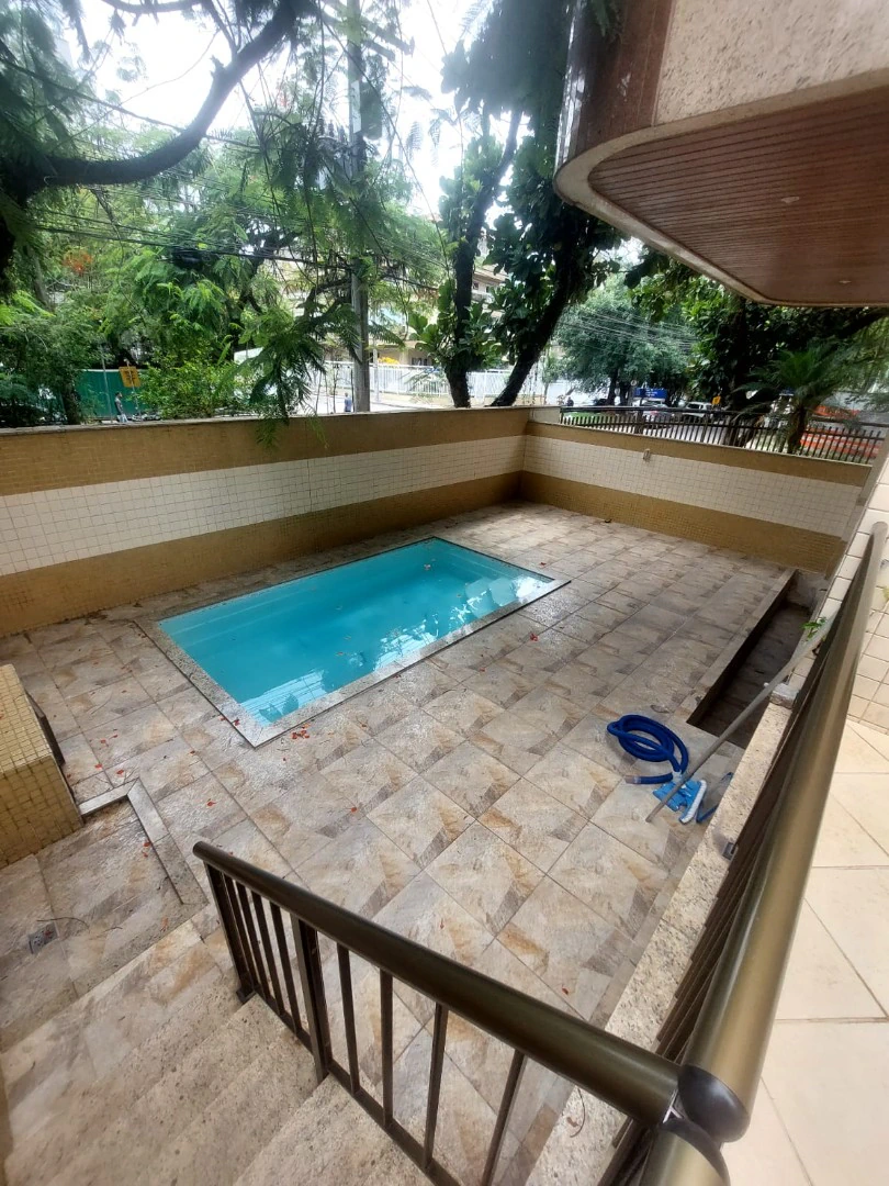230 m² duplex penthouse with 3 en-suite suites and 3 spots — photo 16