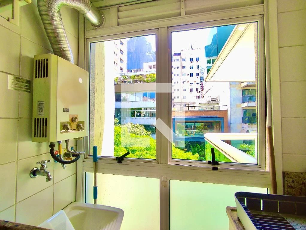Furnished 1-bedroom apartment with open kitchen — photo 29