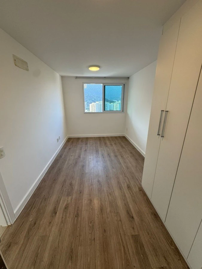 79 m² apartment with 2 bedrooms and 2 bathrooms — photo 3