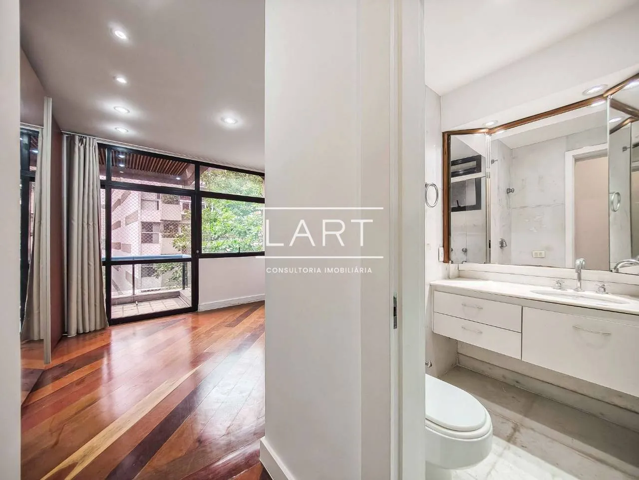 Floor-to-ceiling windows in a 3-bedroom apartment, 125 m² — photo 8