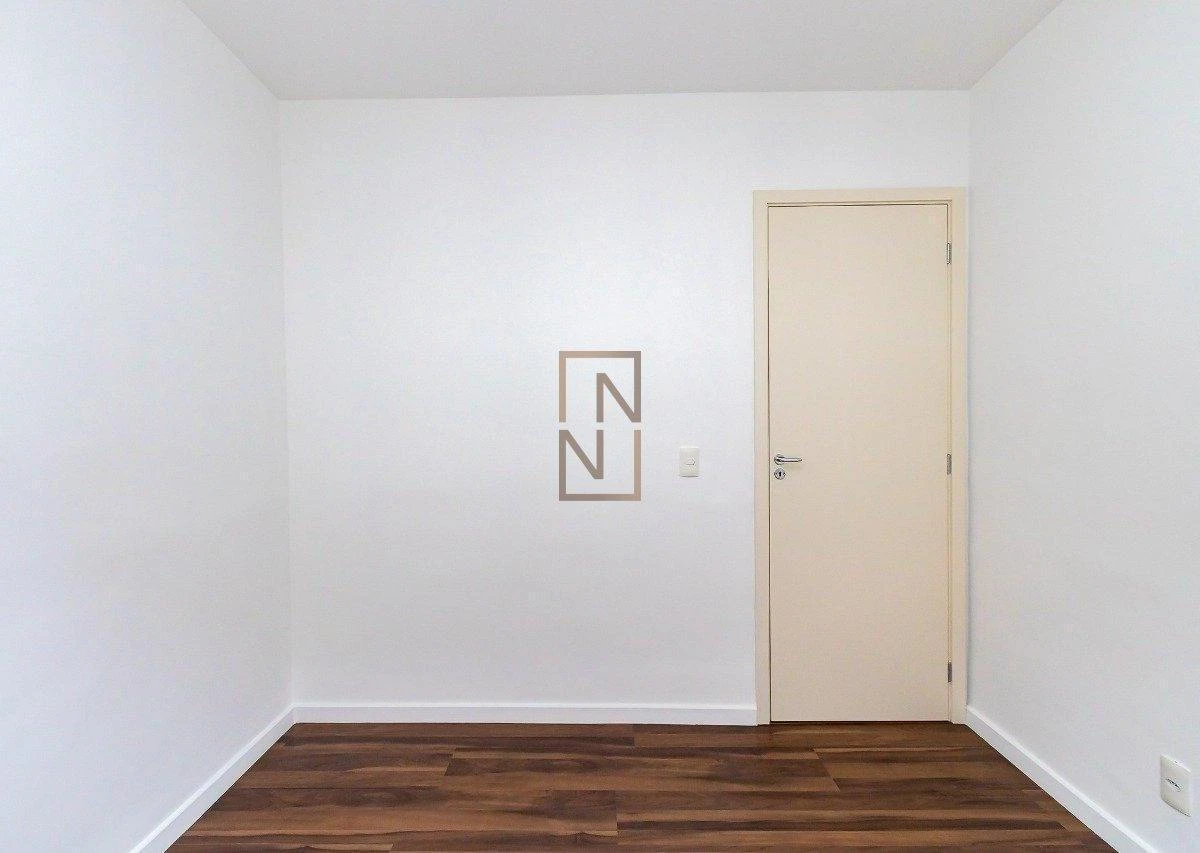 2-bedroom apartment in a building with a gym — photo 31